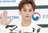 NCT 마크·오마이걸 아린 '열애설' 확산...소속사가 재빨리 내놓은 공식 입장