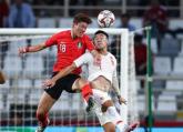 '한국 선수들 몸 좀 봐라'...자국민들에게 '닭백숙'이라 욕먹고 있는 중국 축구 선수들의 몸 상태